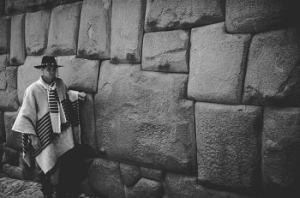 [Western Wall, Inka Roq`e`s Palace, Cuzco                            ]